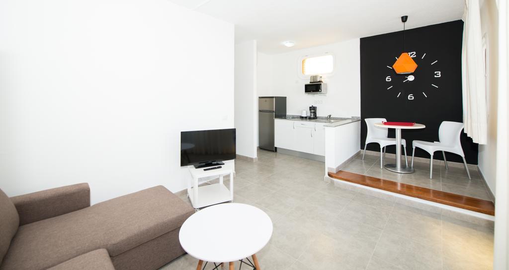 Apartamentos Los Mariachis بلايا ديل إنغلز المظهر الخارجي الصورة