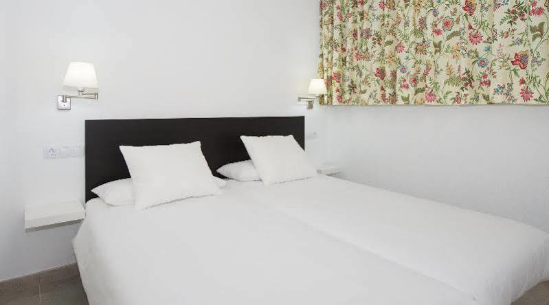 Apartamentos Los Mariachis بلايا ديل إنغلز المظهر الخارجي الصورة